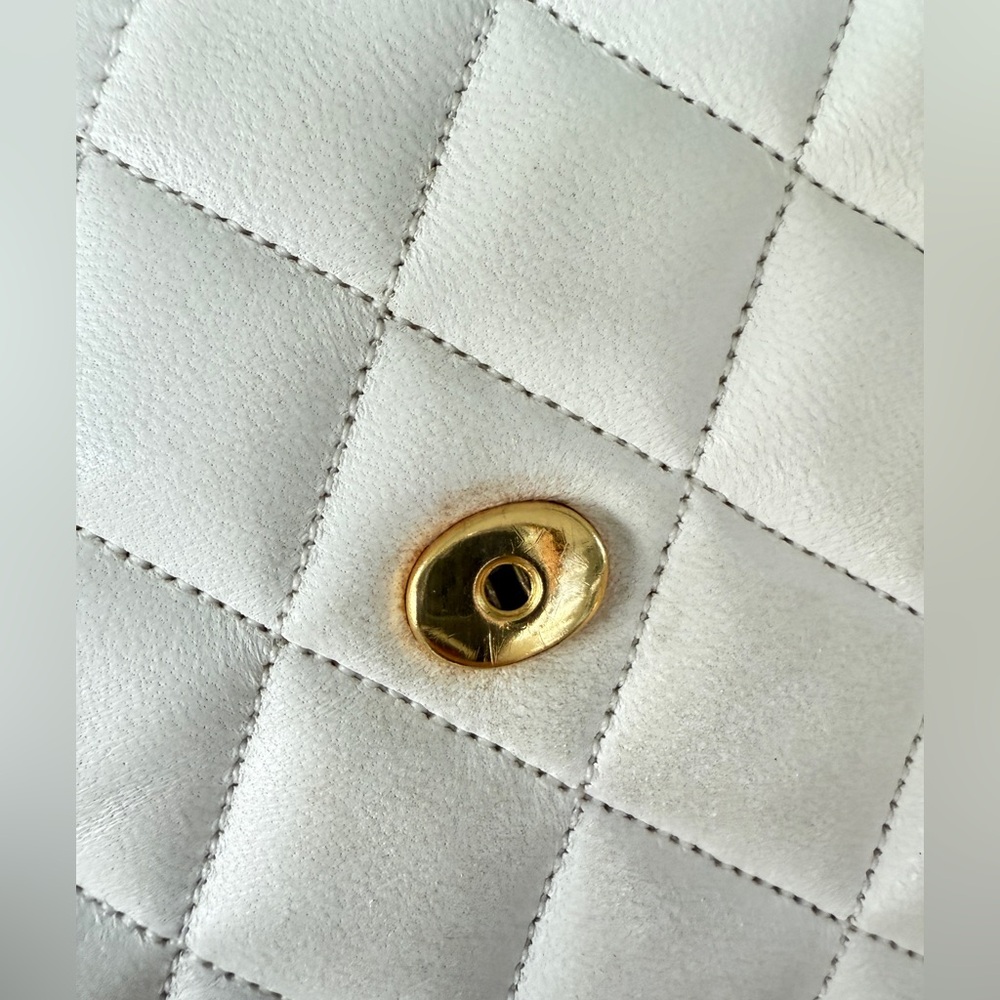 ❗️FINAL PRICE❗️LOT 1797 24K gold plated CHANEL vintage XL CC half moon flap bag - Picture 7 of 14